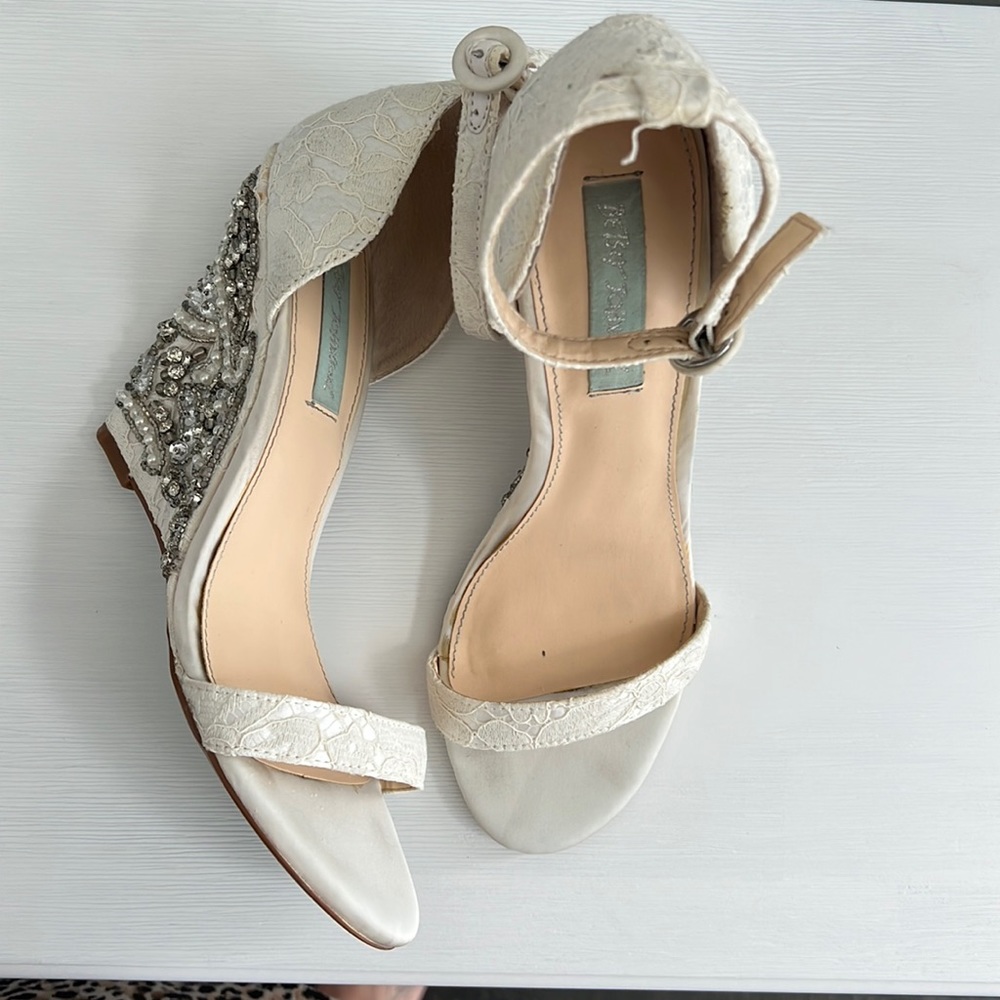 Betsey Johnson Wedges